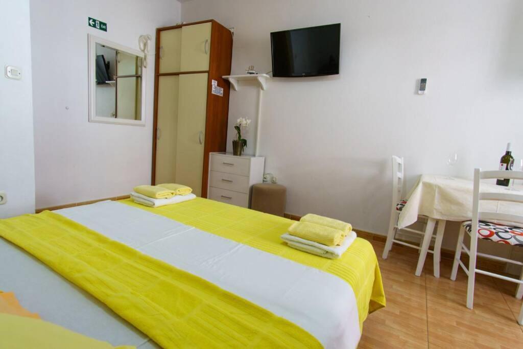 Lovely Studio Apartment For 2 Free Private Parking 마카르스카 외부 사진